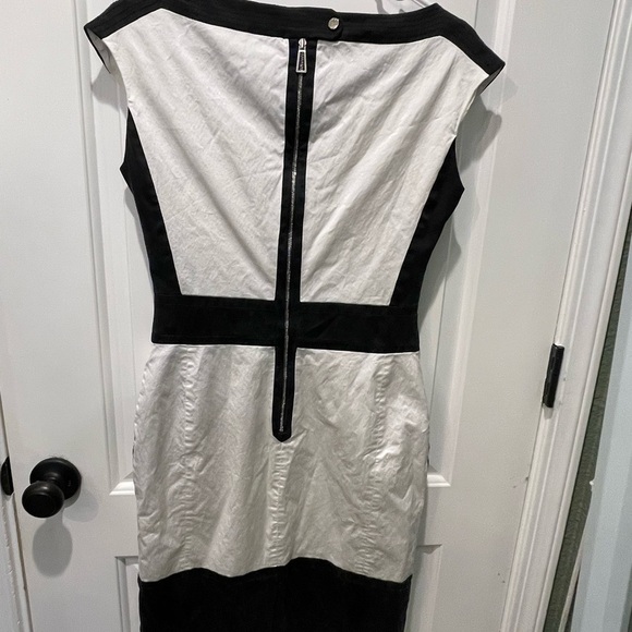 Karen Millen Elegant Black and White Women's Dress size 6

0016 - Picture 3 of 8